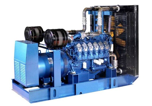 依兰康明斯30kw小型柴油二手发电机组